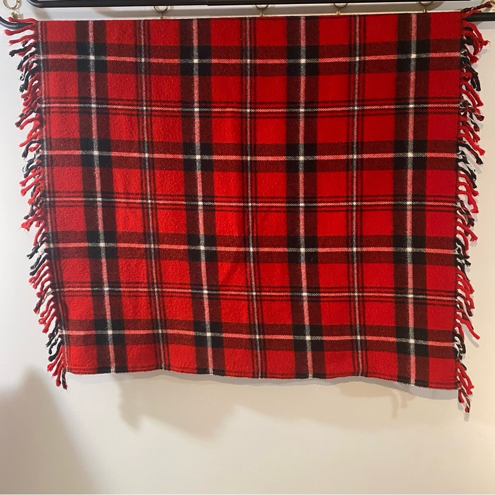 Vintage Faribo Red Black Plaid Acrylic Stadium Blanket Throw Made In USA